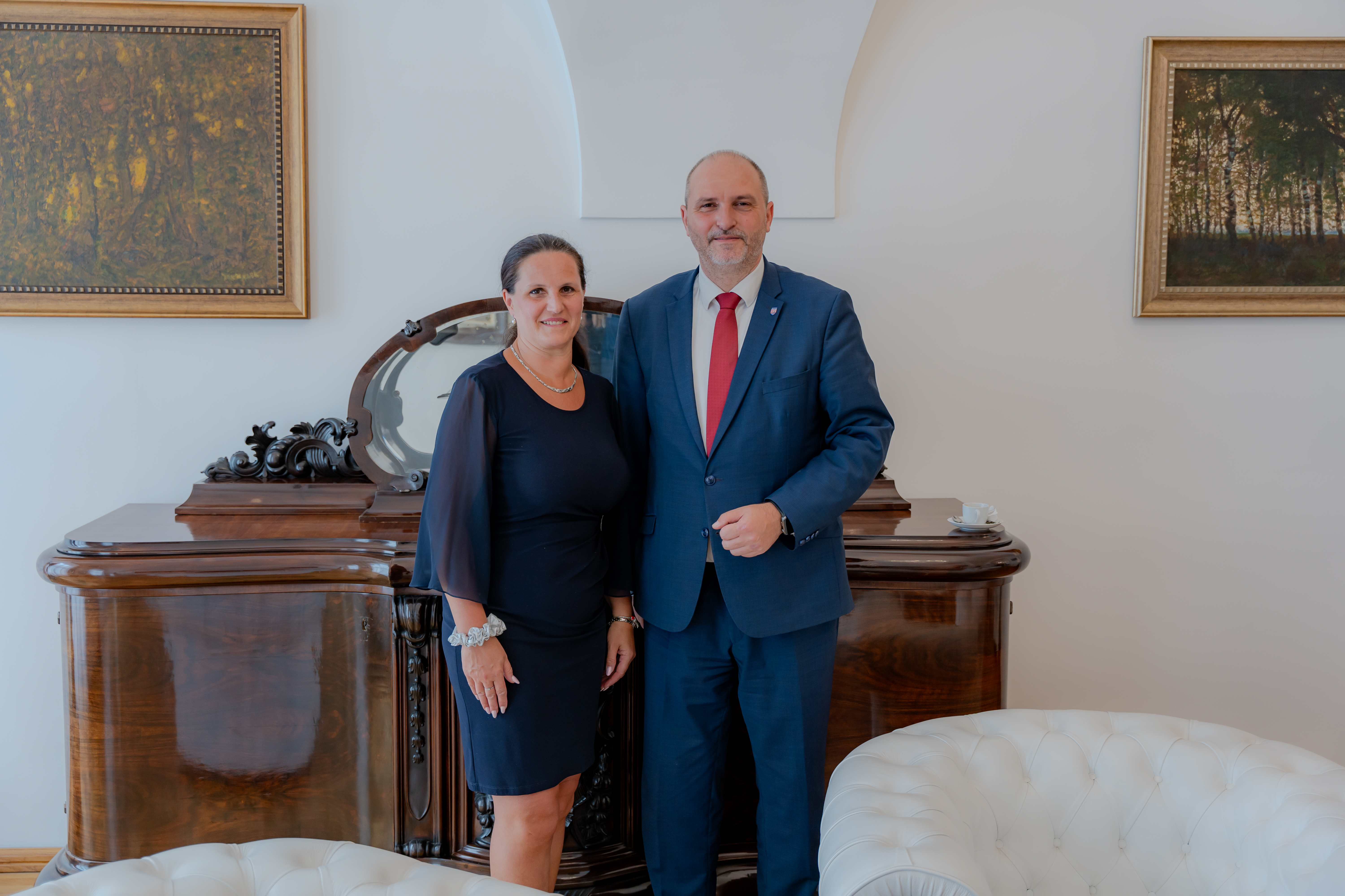 Prijatie nepedagogickych zamestnancov v Historickej radnici-32